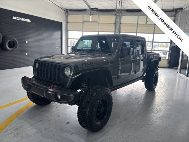 2022 Jeep Gladiator Rubicon 4x4 in Gray — front three-quarter view