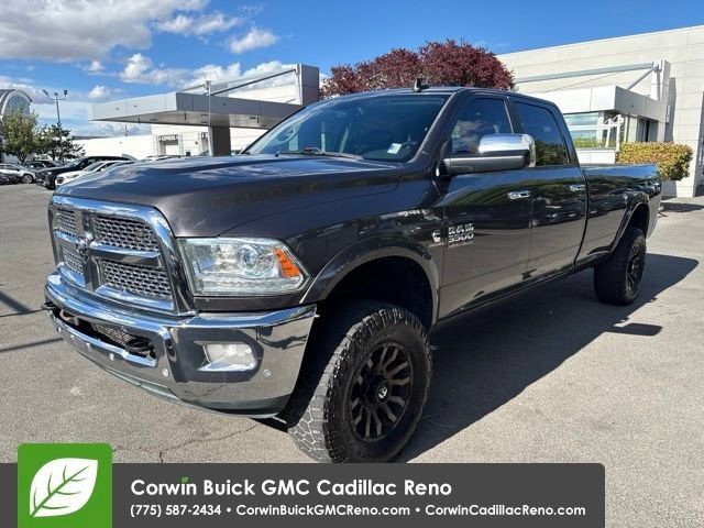 2017 RAM 3500 Laramie Crew Cab 4x4 8' Box in Gray — front three-quarter view